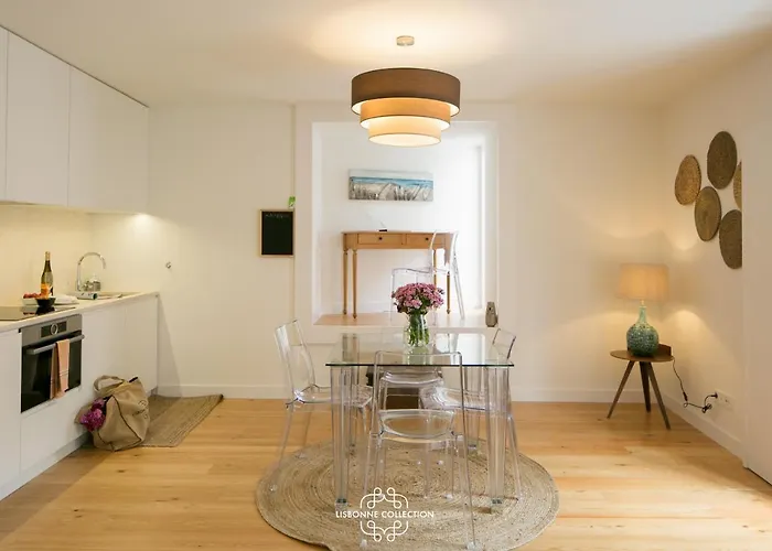 Designer With Pool By Lovelystay Appartamento Lisbona