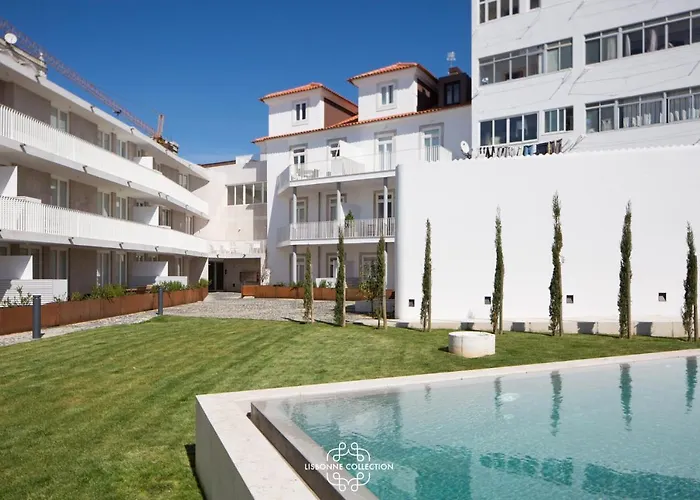 Appartamento Designer With Pool By Lovelystay Lisbona