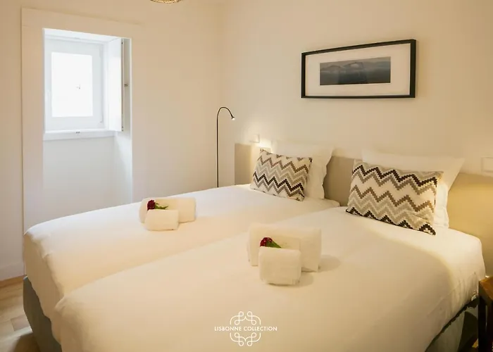 Designer With Pool By Lovelystay *