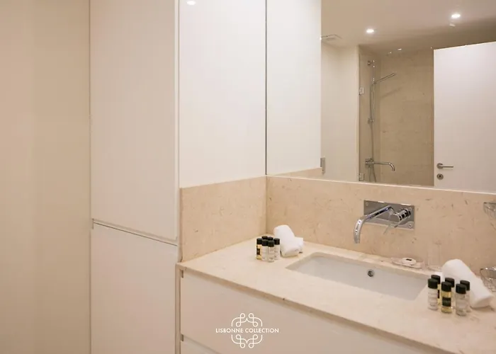 Designer With Pool By Lovelystay * Lisbona