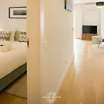Apartmán Designer With Pool By Lovelystay