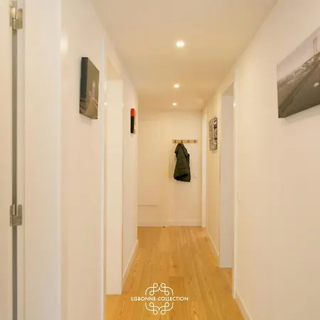 Designer With Pool By Lovelystay Lissabon